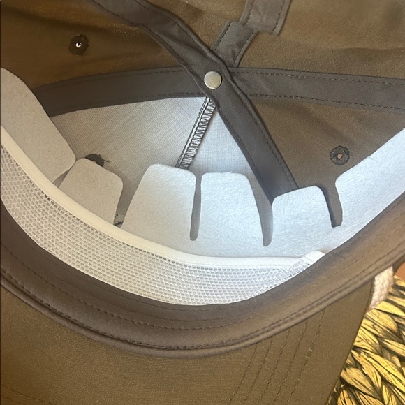 Brown Deer Embroidered Cap - Picture 5 of 7